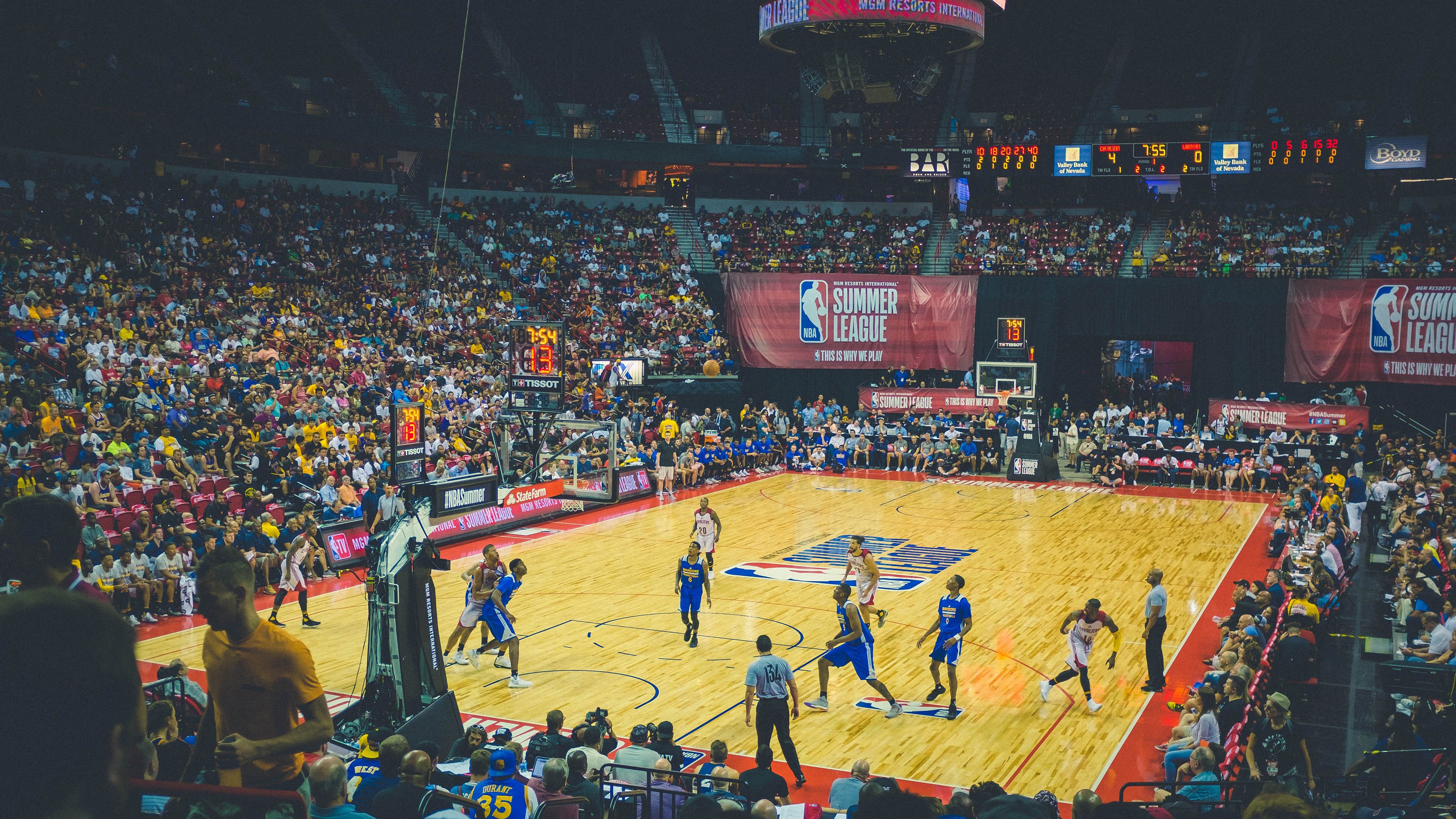 开云-勇士复苏击败太阳,穆迪和库里带队稳步前进,勇士新秀穆迪身高