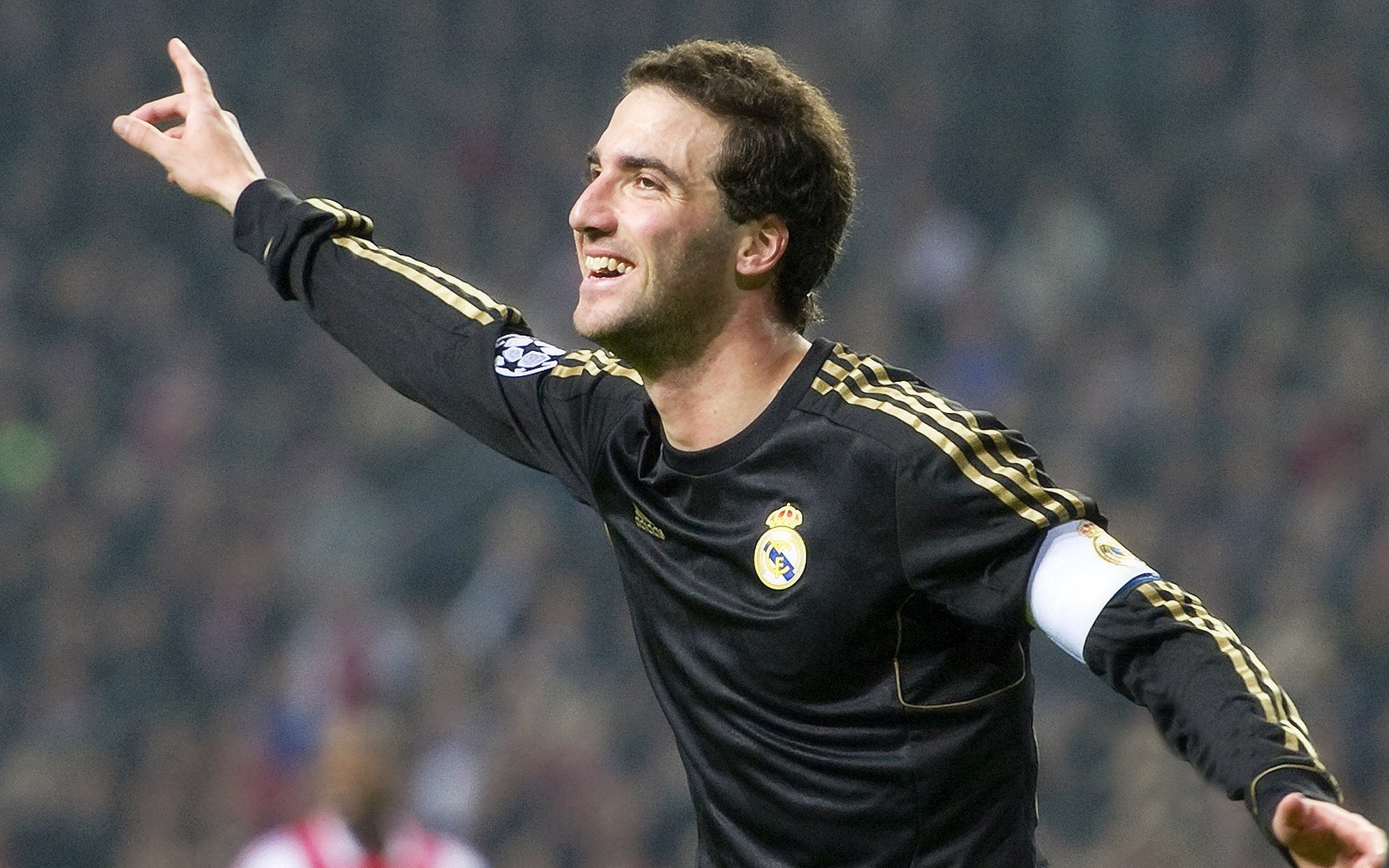 开云体育在线入口-中国足球：预选赛持续火热，提前锁定世界杯！，中国足球预选赛输给谁了